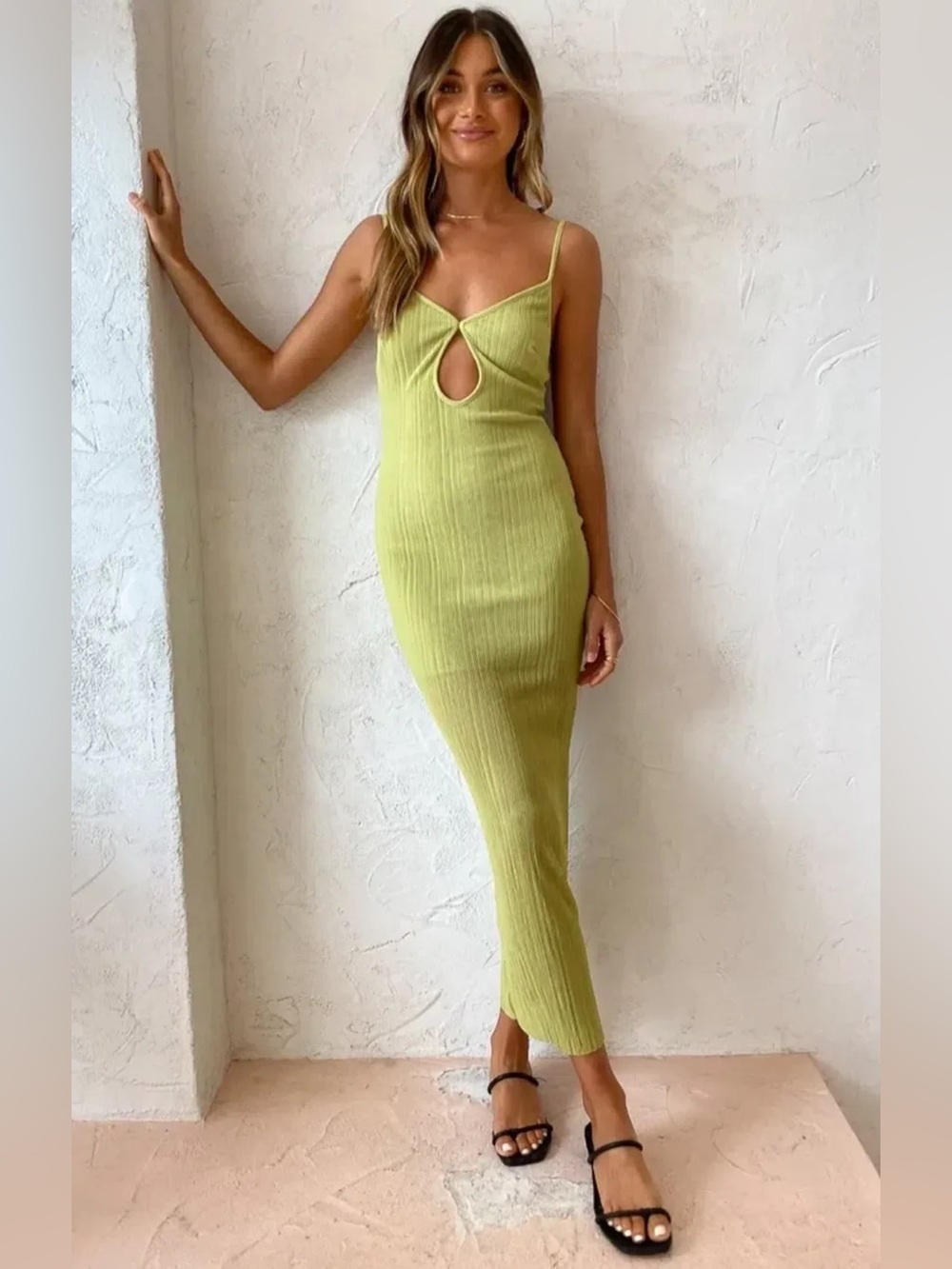 New! Bec & Bridge Plisse Chartreuse Ribbed Midi Dress with Front Keyhole 💚 sz 2